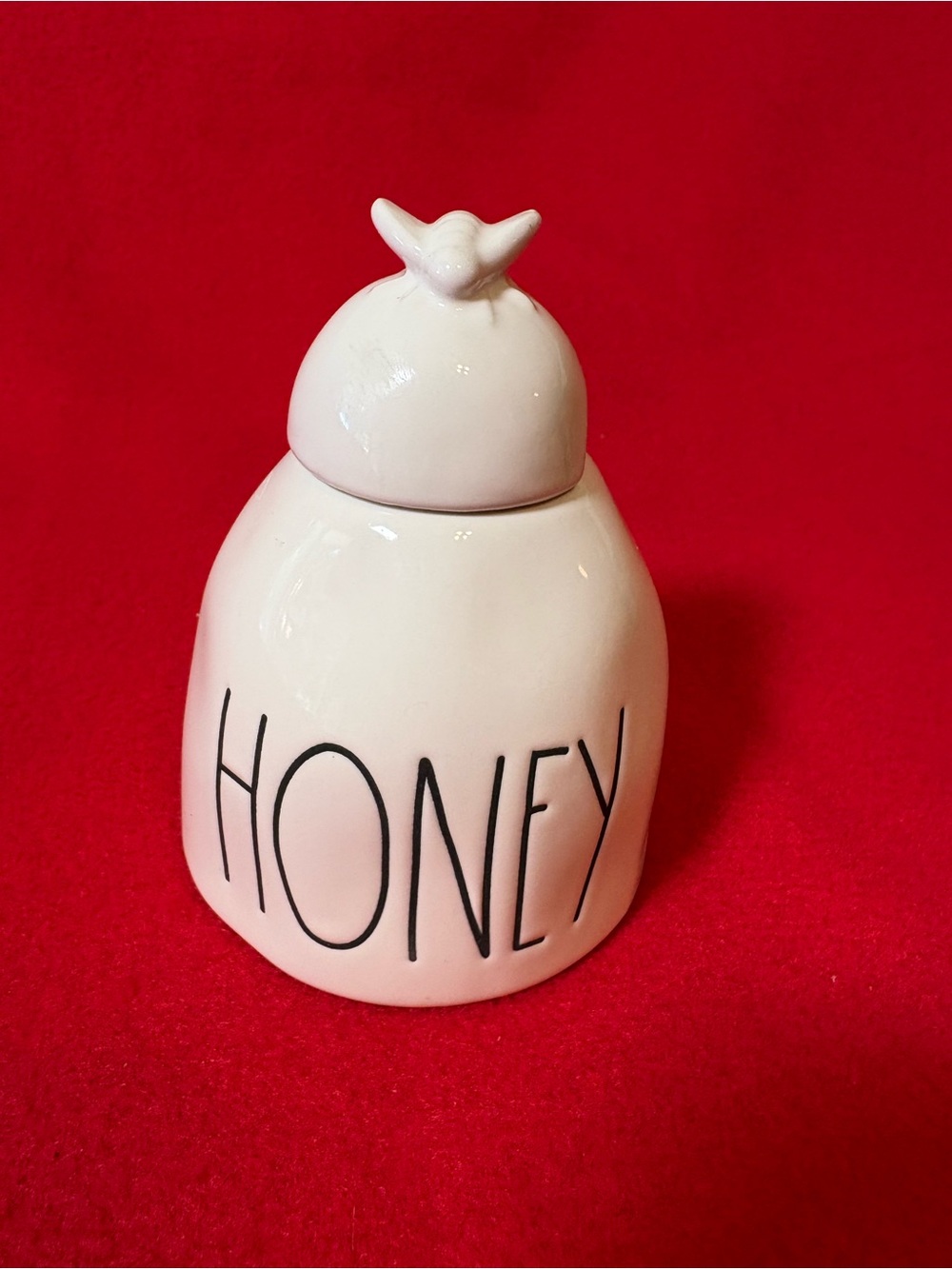 Rae Dunn “HONEY” Ceramic Honey Pot with Lid – Artisan Collection by Magenta
